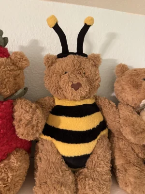 Bartholomew Bear Bumblebee Jellycat photo