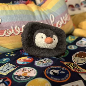 新作  Peanut Penguin Pouch 新品タグ付き Peanut Penguin Pouch - Official Jellycat