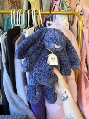 【完売品】 Hopscotch Luxe Bunny ネイビー Hopscone Luxe Bunny - Official Jellycat