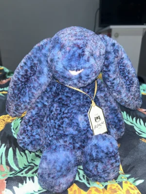 Hopscone Luxe Bunny Jellycat photo uploaded by BeFf_03