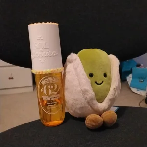 A photo of Amuseables Horatio Pistachio Jellycat taken by TheJellyCollector