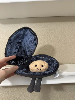 Amuseables Michelle Mussel Jellycat | Jelly Journal