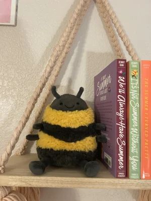 Albee Bee Jellycat photo