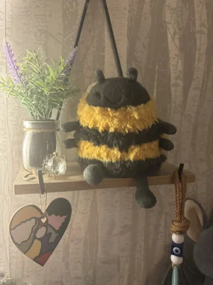 Albee Bee Jellycat photo uploaded by Slanelivhill