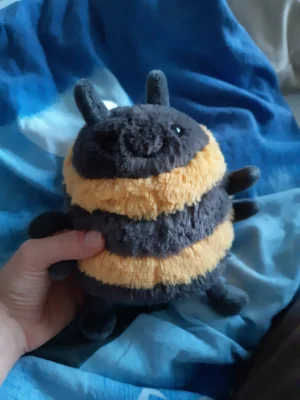 Albee Bee Jellycat photo uploaded by HenryZ