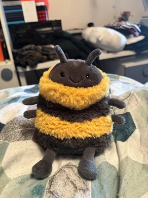 Albee Bee Jellycat photo uploaded by monki123