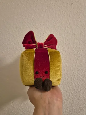 A photo of Amuseables Present Jellycat taken by Helena