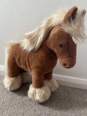 A photo of Freya Pony Jellycat taken by Axel